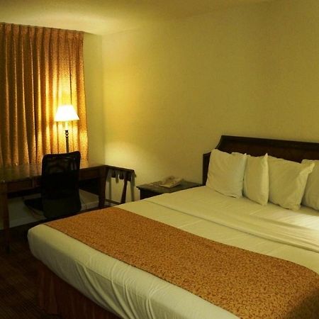 Waterford Inn ภายนอก รูปภาพ