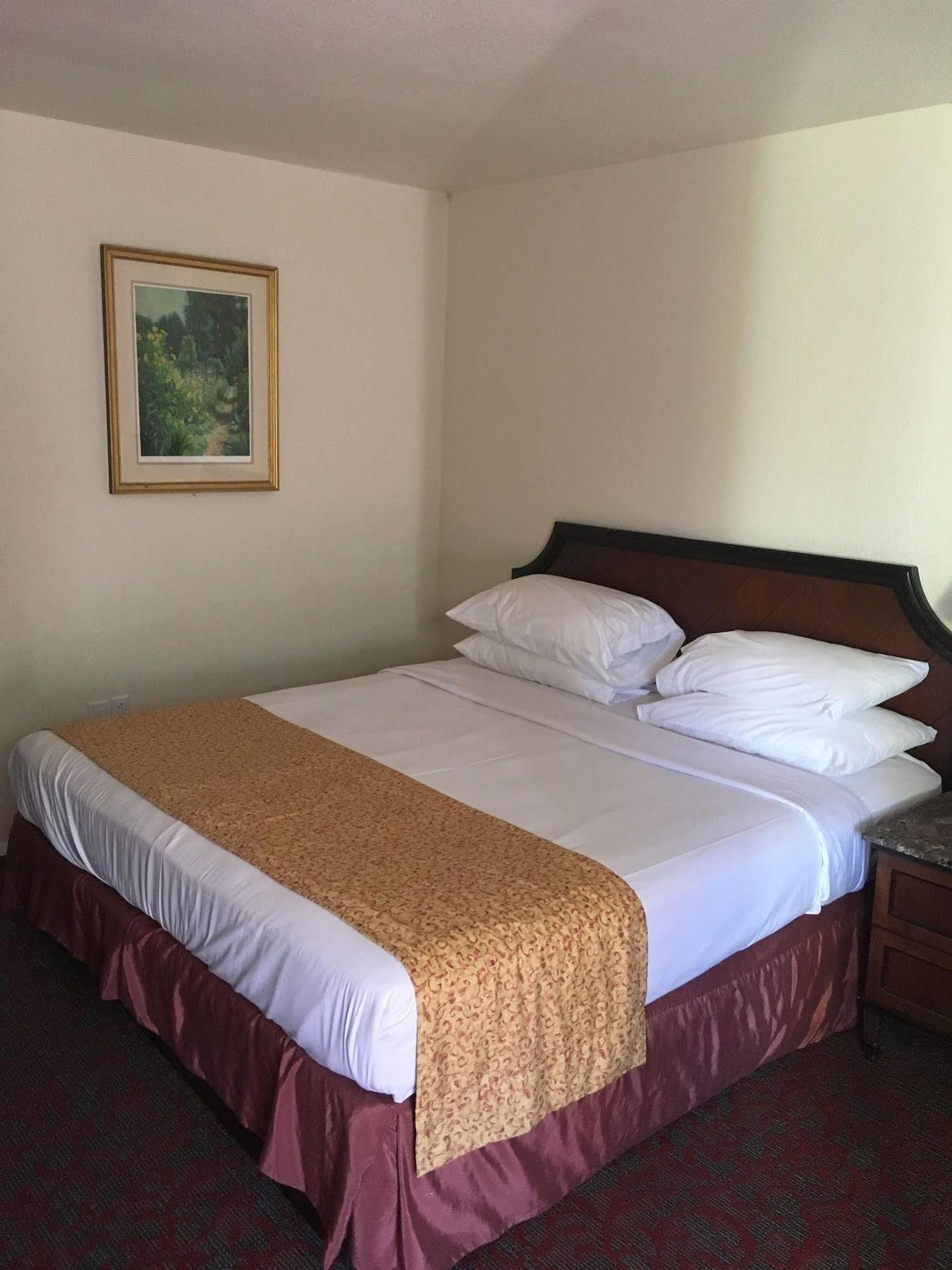 Waterford Inn ภายนอก รูปภาพ