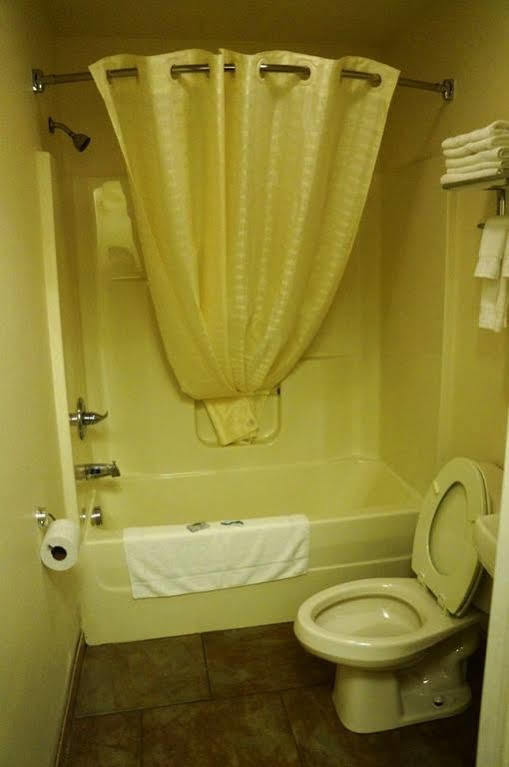Waterford Inn ภายนอก รูปภาพ